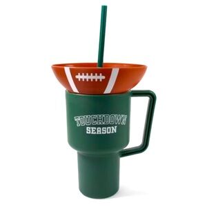 NWT Target 🎯 Bullseyes 30oz Touchdown season cup with snack tray